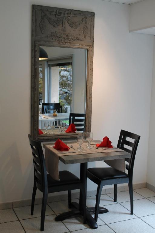 Hotel Restaurant Aux Genets D'Or Mandailles-Saint-Julien Dış mekan fotoğraf
